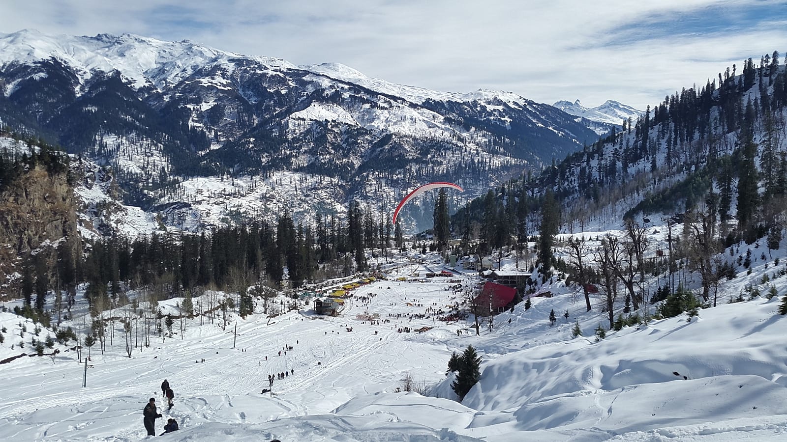 ice covered mountain in manali solang valley